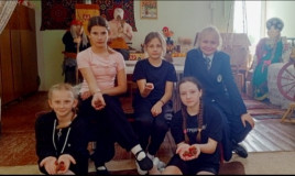 в отделе по народному творчеству МБУК «Краснинская ЦКС» состоялась познавательно - развлекательная программа для участников детской творческой студии «Параскева», посвящённая старинному празднику «Арина Шиповница» - фото - 4